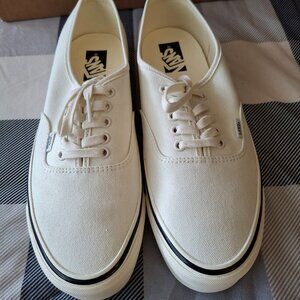 Vans Premium Authentic 44 LX Duck Canvas Sneaker NWB, Marshmallow White, sz 11.5